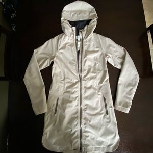 LULULEMON, Rain Jacket, Beige/Cream, Size 4